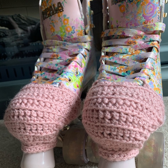 Handmade Toe Cap Cozy - Picture 1 of 7